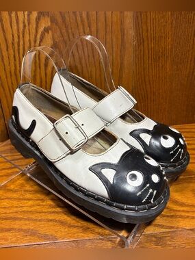Y2K VTG Tredair England Cat Face Mary Jane Shoes White Black UK 4 US 6-6.5